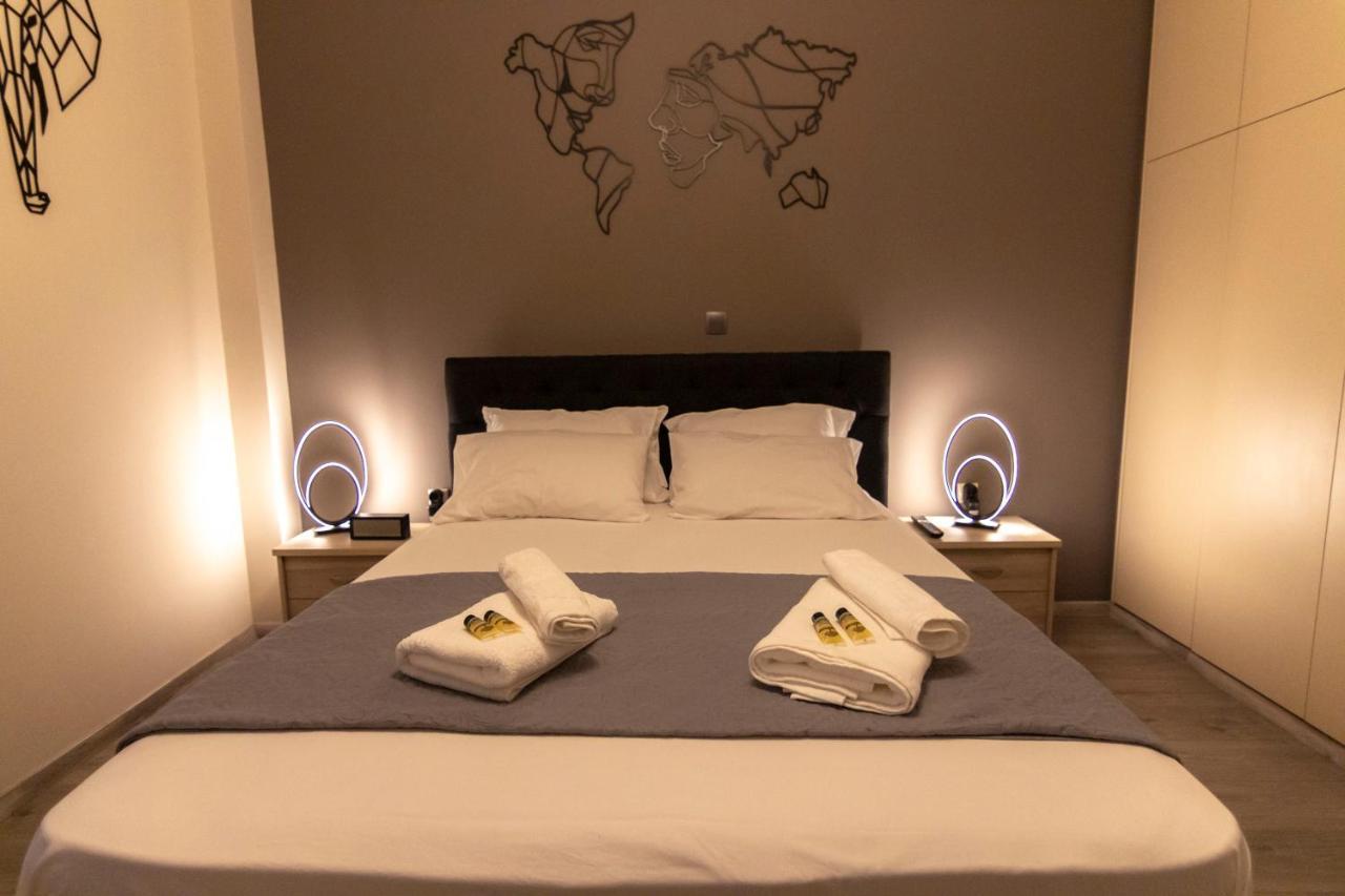 Luxury 10' From The Center! * Athen